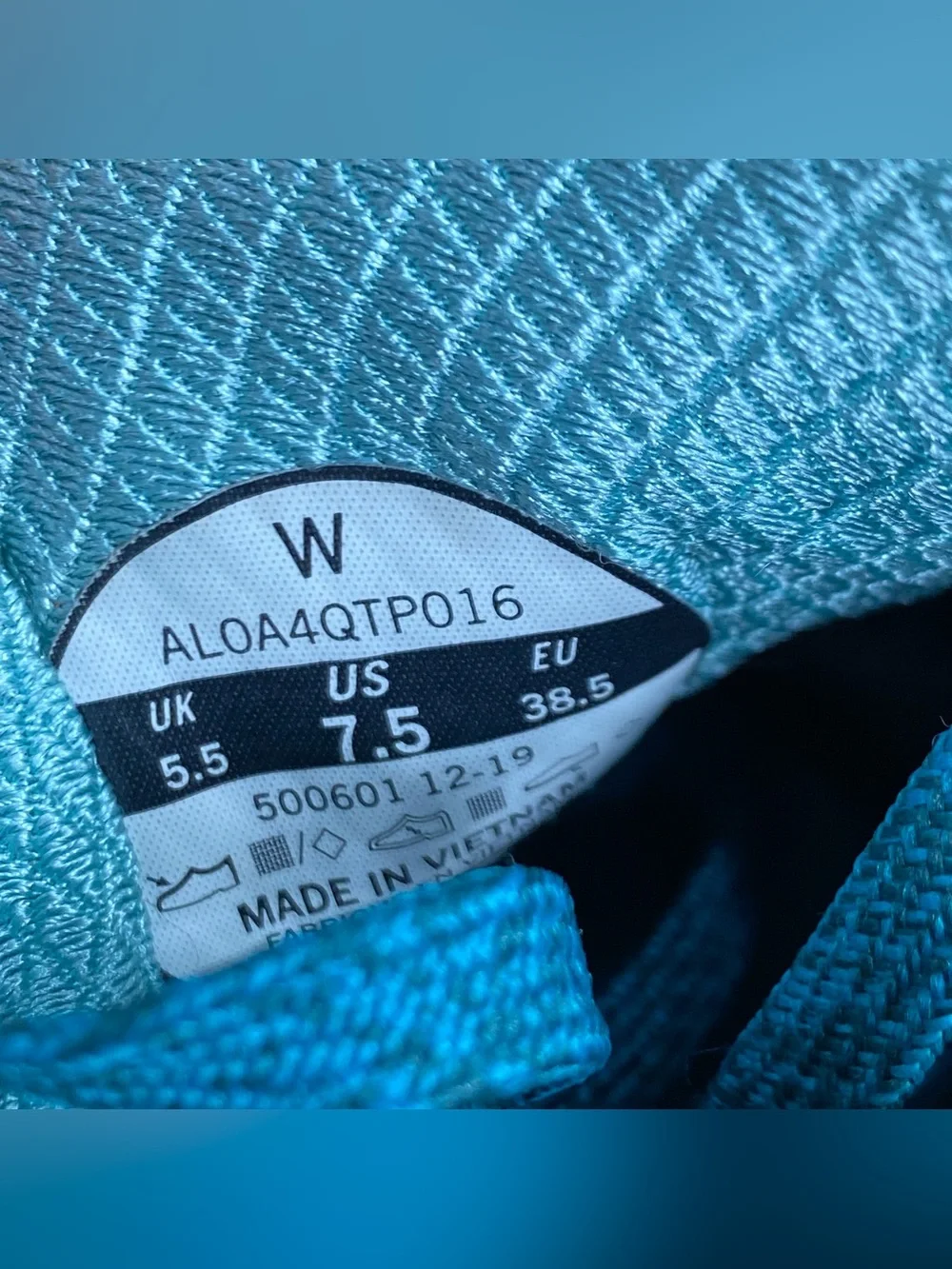 Altra Timp 2 Teal Blue Women's Size 7.5 Running Shoes Sneakers